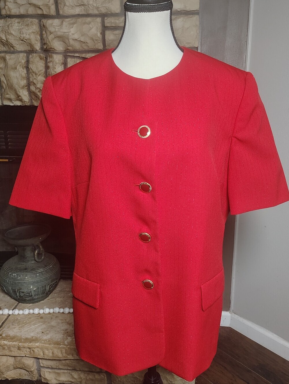 Vintage Emily Women's Red Short-Sleeve Blazer with Gold Accent Buttons 14